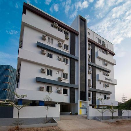 Buzz Quarter Hotel Hyderabad Exterior photo