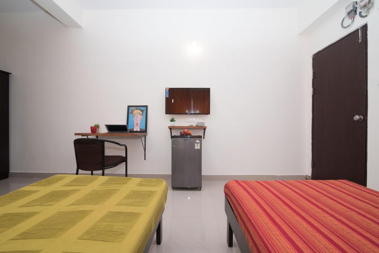 Buzz Quarter Hotel Hyderabad Exterior photo